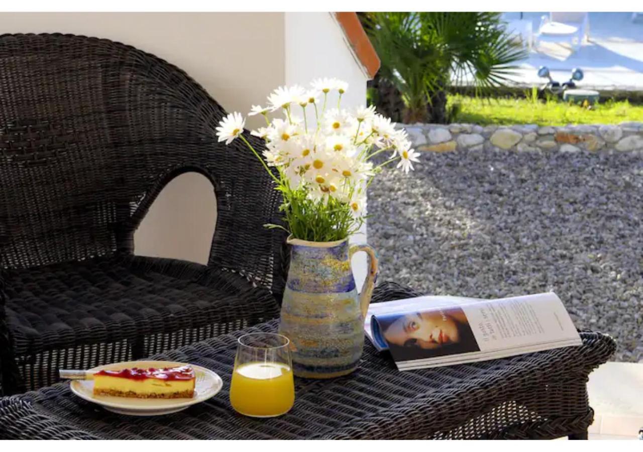 פסקיצ'י Poggio Di Luna B&B Relais מראה חיצוני תמונה