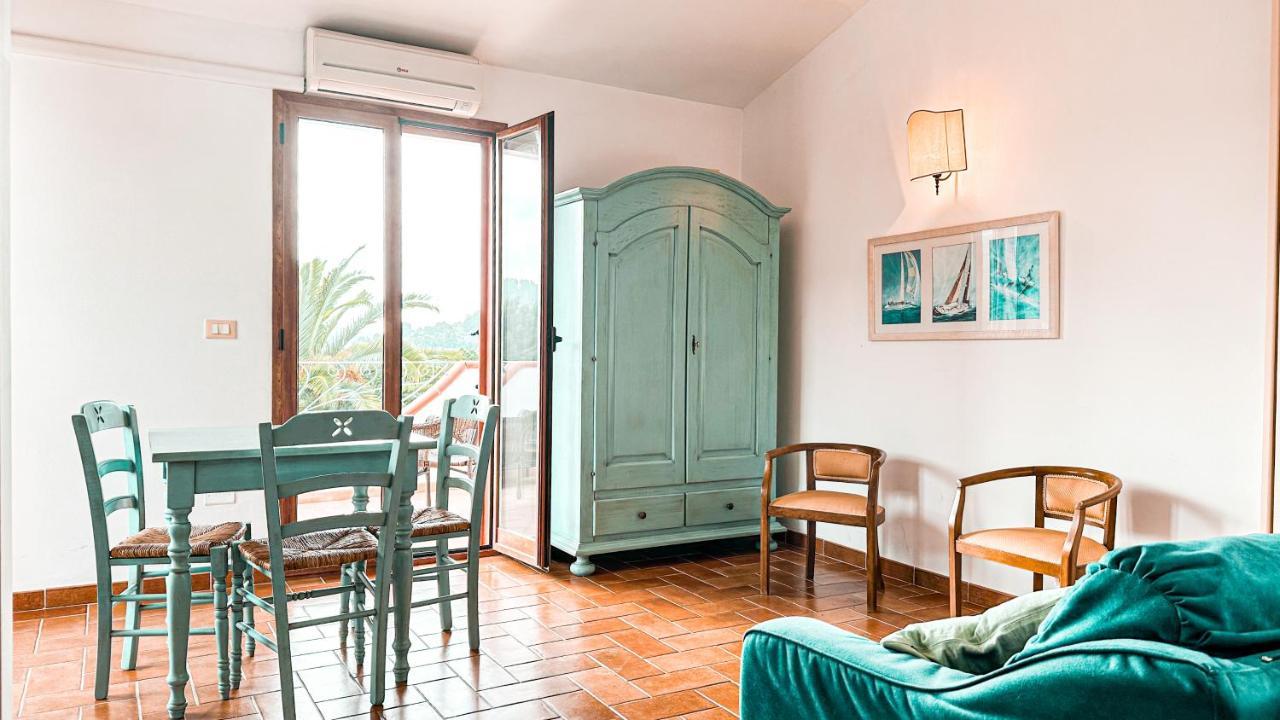 פסקיצ'י Poggio Di Luna B&B Relais מראה חיצוני תמונה