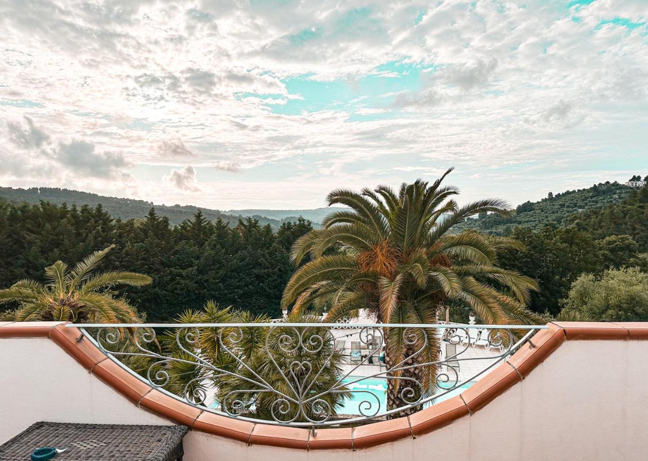 פסקיצ'י Poggio Di Luna B&B Relais מראה חיצוני תמונה