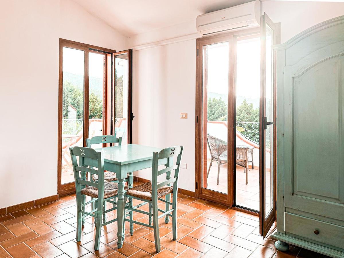 פסקיצ'י Poggio Di Luna B&B Relais מראה חיצוני תמונה